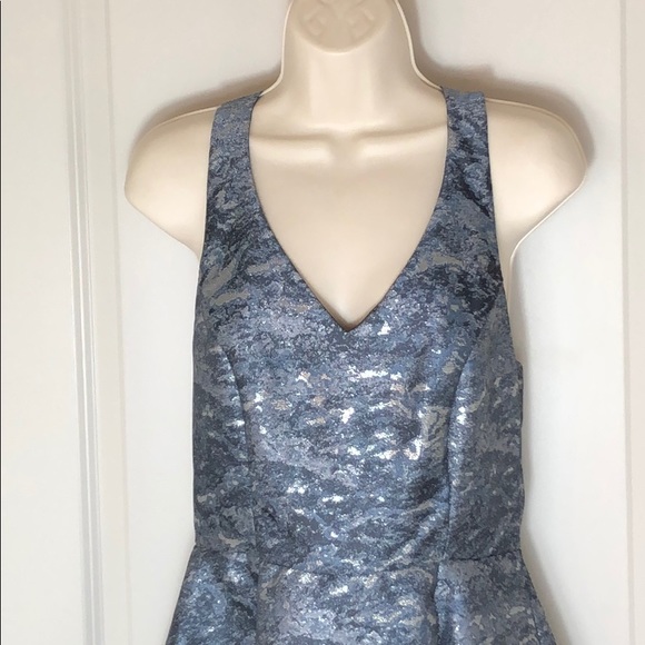 Design Lab Metallic Halter Cocktail Dress NWT - Picture 2 of 8